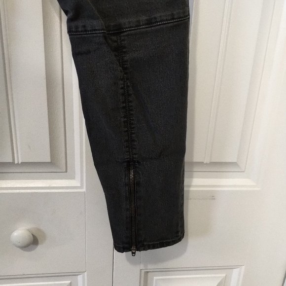 JustFab Super Skinny Moto black jeans - Picture 4 of 4